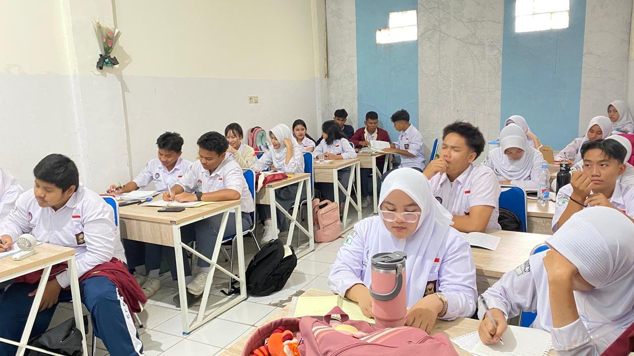 Siswa Belajar Atas